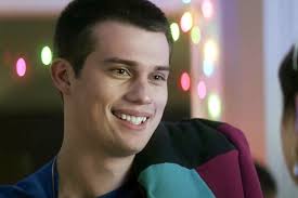 Cailee spaeny, zoey luna, gideon adlon and others. The Craft Legacy Has The Best Bi Coming Out Scene Of 2020