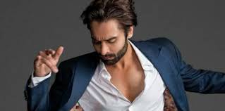 Jackky bhagnani (born 25 december 1984) is an indian bollywood actor, film producer and entrepreneur. Jackky Bhagnani Gets Nostalgic About F A L T U As The Film Completes Ten Years Bollywood Couch