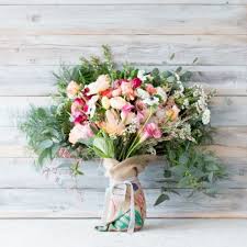 Make Someone S Day With A Gorgeous Bouquet Online Flower Delivery Flower Delivery Farmgirl Flowers