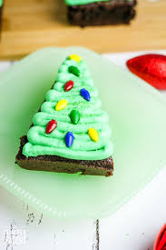 Now they're one of my favorite christmas dessert recipes. Easy Christmas Tree Brownies That Are So Festive The Simple Parent