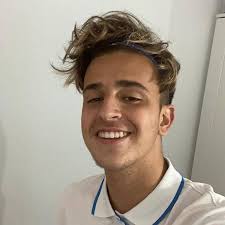 Samira Morales (samigetzzee)