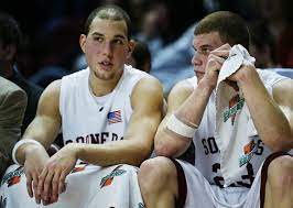 Don't they look so proud of their son? Ou Men S Basketball All Time Team How Two Year Sooner Blake Griffin Blossomed Into Nba S Top Draft Pick All Ou Sports Normantranscript Com