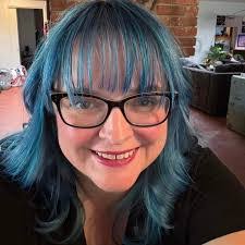 Kari Joyce's Instagram, Twitter & Facebook