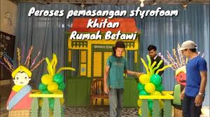 Baik itu pesta syukuran khitanan itu di selenggarakan di rumah maupun di gedung. Dekorasi Pesta Khitanan Sunatan Menggunakan Balon Dan Kain Tile Youtube