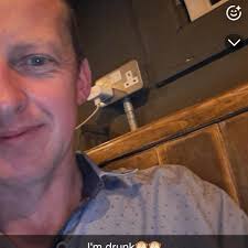 Any help,ford 7000 and the lift is in constant pumping, lift arms up fully  and the lever is down,,tractor hasn't worked in years,does the lid have 2  come off the backend 🙈🙈