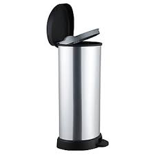 Cubo de basura con pedal apto para todo tipo de cocinas. Cubos De Basura Y Reciclaje Leroy Merlin