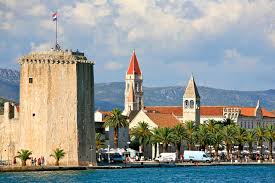 With local guides ready to welcome you in dubrovnik, split, trogir, krka, plitvice, zagreb and more, don't hesitate! File City Of Trogir And The Tower Of The Kamerlengo Castle 5975489212 Jpg Wikipedia