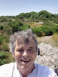 Happy Thursday Streakers! A 4 mile run today. 2 laps done