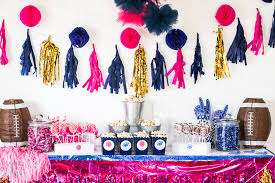 Will it be a quarterback or cheerleader? How To Throw An Amazing Football Baby Gender Reveal Party