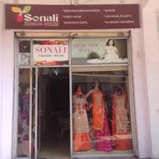 Sonali Fashion House in King Koti,Hyderabad