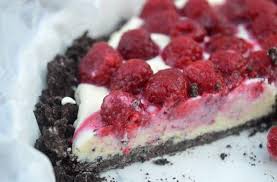 Ecraser les biscuits, ajouter le beurre fondu et autant de cannelle que vous voulez. Tarte Framboises Mascarpone Et Sa Croute D Oreo Recette Decadente