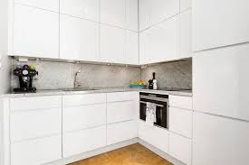 Kuchenoberschranke Bis Zur Decke Schaffen Mehr Stauraum In Der Kuche Kuchenoberschranke Kuchenschrank Kuche