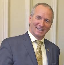 Le ministre Lamontagne recommande Saint-Hyacinthe