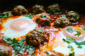 Afbeeldingsresultaat voor tagine meatball with eggs