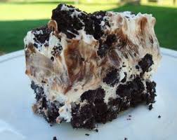 No Bake Dessert Oreos Cream Cheese Powdered Sugar Chocolate Pudding And Cool Whip All Layered Into Yummy Delici Desserts Oreo Dessert Oreo Layer Dessert