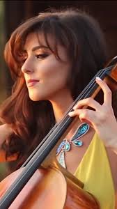 hotclassicalmusicians (@hotclassicalmusicians)