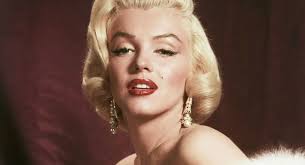 Famous for playing comedic blonde bombshell characters. Roskoshnaya Zhenstvennost Probuem Povtorit Obrazy Merilin Monro