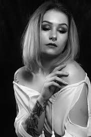 Shannon Sphinx Harwood