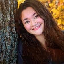 Crystal Struthers's Instagram, Twitter & Facebook