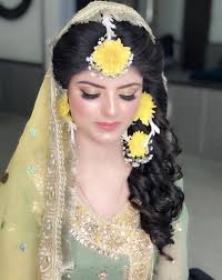 Mayun Bride Pakistani Bridal Makeup Pakistani Wedding Outfits Pakistani Bridal