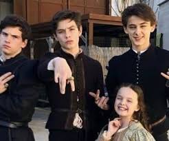 Malina weissman is an american actress who appeared in the film nine lives. Took The Words Off Millie Bobby Brown Finn Wolfhard E Malina Weissman William Franklyn Miller Louis Williams Future Boyfriend