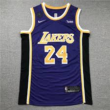 El pasado domingo falleció el exjugador de la nba, kobe bryant, camiseta lakers 2020 en un accidente de helicóptero. Camiseta Los Angeles Lakers Kobe Bryant 24 Morada 2020