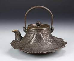 Japanese Cast Iron Teapot Ornate Decoration Throughout Of Dragon Motifs Created In A Sloping Mountain Shape With Cast Iron Tea Pot Tea Pots Coffee Enthusiast