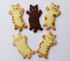 kitty cookies i m a dog person but this are sorta cute cat cookies cute cookies cookies