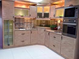 Luminum Wooden Style Kitchen Done By Ikfc Mention Ppl Who Are Looking For Quality Modern Kitchen الشركة الدول Modern Kitchen Kitchen Styling Kitchen