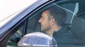 Welp, it looks like it might be down to bayern munich manager hansi flick, rtl pundit uli hoeneß, and me.we might be the only three left. Bayern Germany On Twitter Hansi Flick Arrived At Sabener Strasse At 9 49 This Morning But Has Not Yet Spoken To The Bosses As There S No Fixed Appointment Yet Flick Was At