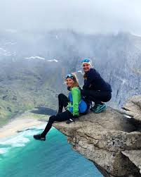 Skiskytter ingrid landmark tandrevold tok utfordringen på strak arm da hun ble bedt om å rappe en låt fra erik og kriss. Ingrid Landmark Tandrevold On Instagram Mal For 2018 Makse Livet Foler Jeg Er Pa God Vei Instagram Vei Norge
