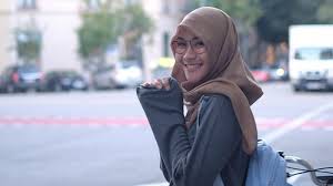 Banyak anak, banyak cerita (full version) | sarah secharian. Pakai Style Begini Pas Liburan Zaskia Adya Mecca Dibilang Kayak Anak Sma Tribunstyle Com
