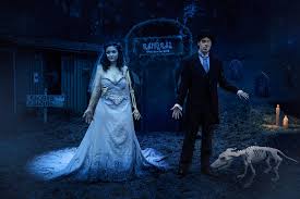Malcolm hadley victor and victoria assemble with their parents at the everglot's mansion to rehearse their wedding vows, with disasterous results. Tim Burton Corpse Bride Wedding Ideas Popsugar Love Sex