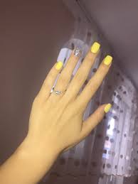 Short acrylic nails become more and more popular with each day, and when you think about it is not that difficult to understand why. Square Acrylic Nails Yellow Nails Short Acrylic Nails