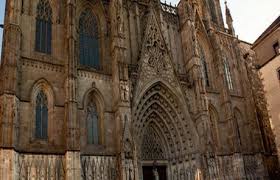 Descubre en tripadvisor 165.420 opiniones de viajeros y fotos de 140 cosas que puedes hacer en barrio. Tour De Arquitectura En Barcelona Barrio Gotico Ribera Y Born