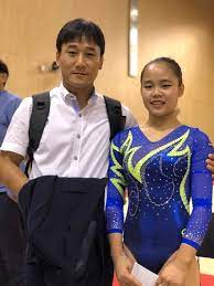 신기술 '여서정'은 여서정의 부친 여홍철의 '여2' 기술 (힘차게 달려와 양손으로 도마를 집은 뒤 공중으로 몸을 띄워 두 바퀴 반을 비틀어 내리는 900도 회전 기술)보다 반 바퀴 덜 돌아 720도 회전하는 기술로 여자 선수가 하기엔 힘든 기술로 평가된다. ì²´ì¡° ê¸°ìˆ  ì—¬ 1 2 ì— ì´ì–´ ì—¬ì„œì • ë„ ëœ¬ë‹¤ ì—°í•©ë‰´ìŠ¤