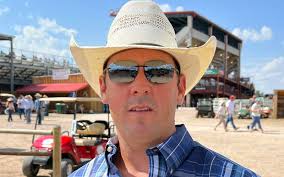 Taylour Latham claims first breakaway quarterfinal