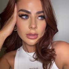 Natalie Chadwick's Instagram, Twitter & Facebook