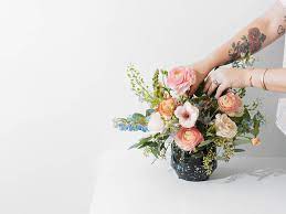 View this blog for articles on flower delivery. 8 Cheap Delivery Services To Send Flowers In The Usa