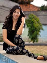 .cocok dengan siapa sih rizky nazar nadya arina atau syifa hadju, jangan ada kerak telor di antara kita ftv ariel tatum dan rizky nazar, ftv pura pura culun aslinya canyik anak orang kaya 2020 endingnya bikin sedih, ftv hardi fadhillah gara 2 di kota malang ke temu cinta bawel. Menunggu Nadya Arina Jadi Bintang Utama Showbiz Liputan6 Com