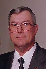 Amanda Schuetz's Instagram, Twitter & Facebook