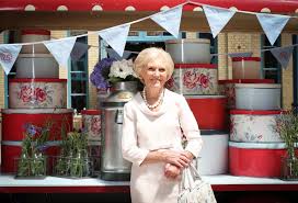 Mary berry, marry berry, mary signed: Mary Berry Baking Tip Mary Berry Shares Summer Recipe That S Perfect For A Heatwave