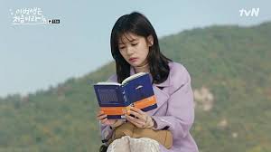 Puisi cinta selalu menyimpan sisi puitis sekaligus romantis yang mampu menggugah setiap orang, utamanya mereka para pencinta. 5 Puisi Di Drama Korea Yang Memiliki Makna Mengharukan Jadi Baper Cewekbanget Id Line Today