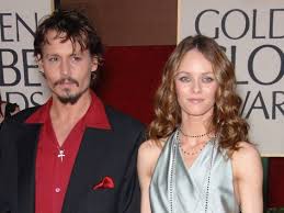 Es Geht Ihm Offenbar Besser Johnny Depps Sohn In Paris Gesichtet Trend Magazin Vanessa Paradis Paris Promis