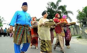 Eksistens melayu kepulauan riau dan riau d. 15 Upacara Dan Adat Istiadat Khas Riau Gambar Dan Penjelasannya Mantabz