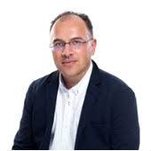 Epidemiolog dr zoran radovanović, predsednik etičkog komiteta srpskog lekarskog društva odlučio je da se obrati savetu za štampu, ali i da pozove tužilaštvo i ostale nadležne organe da reaguju na tabloidne izmišljotine o vakcinama. Prof Dr Sci Med Zoran Radovanovic Hirurg Specijalna Hirurska Bolnica Parks Dr Dragi