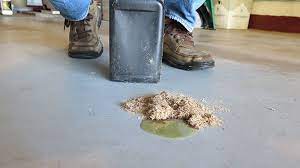 Act quickly using a combination of newspaper, paper towels, and rags, blot as much oil as possible immediately after a spill to keep it from soaking into the concrete. How To Clean Concrete Garage Floors From Oil Stains To Rust