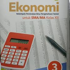 Upaya manusia untuk memanfaatkan semua sumber daya yang dimilikinya untuk mencapai tujuan secara efektif dan efisien adalah pengertian…. Kunci Jawaban Buku Ekonomi Kelas 12 Penerbit Erlangga Cara Golden