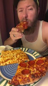 Eating @Domino's Pizza Canada with Demure Elegance