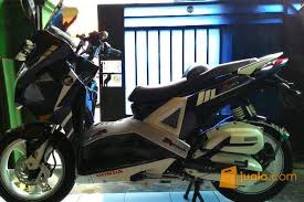 Kalau yang vario 125 versi lawas sih aku sudah pernah coba, bahkan waktu kalau verza sudah hampir berjalan 1000 km, nah vario 125 ini baru berjalan sekitar 600 an km saja. Vario 125 Iss Full Modif Tangerang Jualo